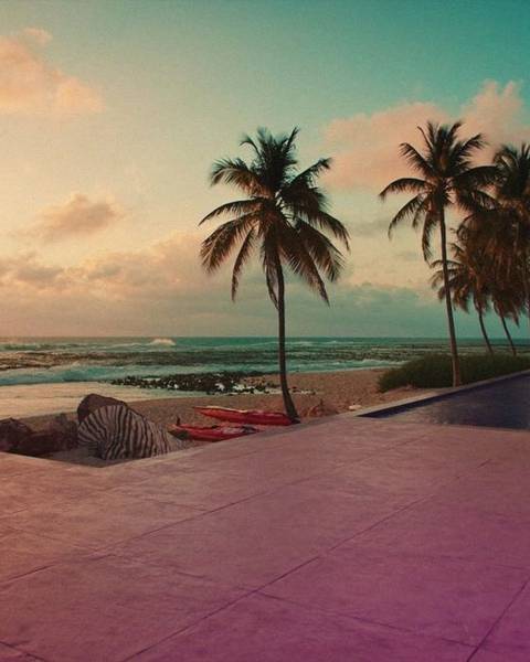 Your Villa, photograph 3